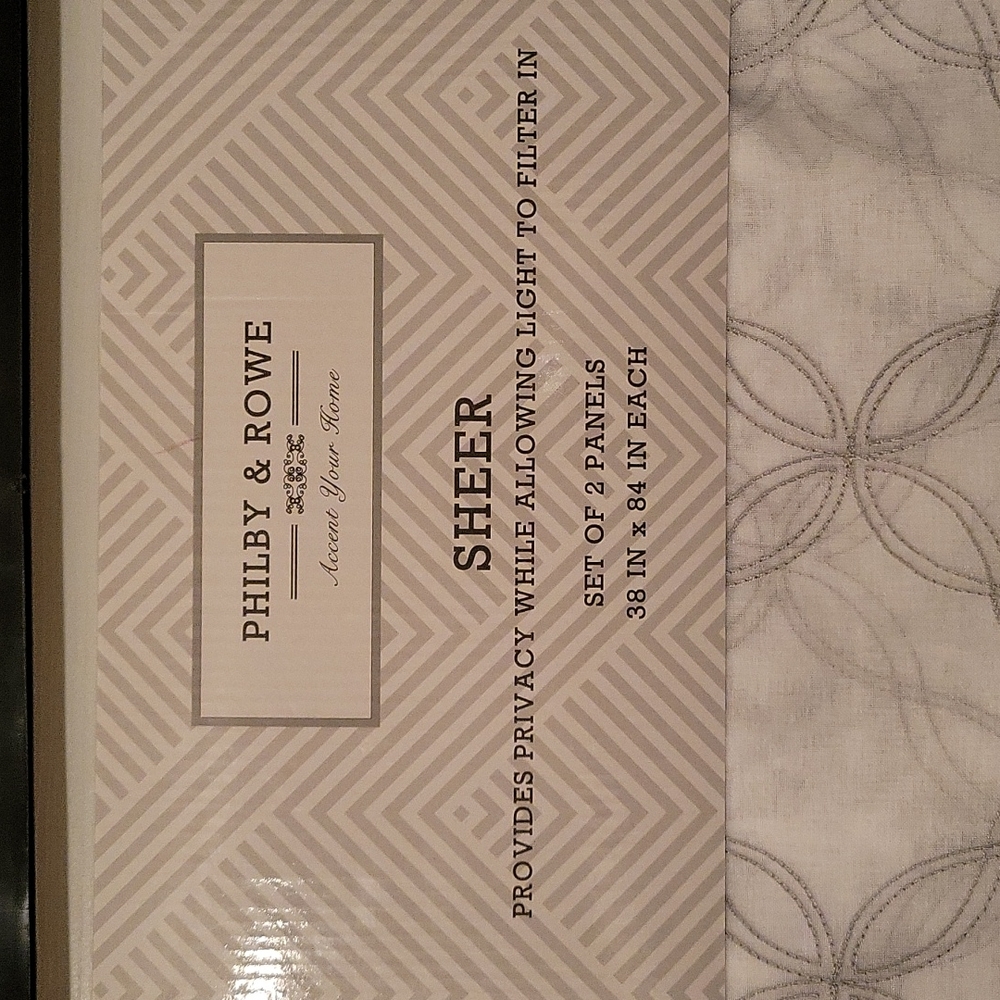 Philby & Rowe Set of 2 Sheer Panel 38X84 Cream & Gray NWT - Picture 4 of 7